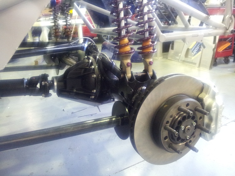 Rear diff, discs & calipers.jpg